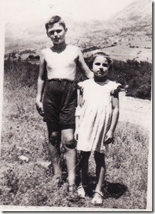 6-8-51 Aγία  Σωτήρα - Λούτσοβο , στη  ρεματιά , Γ.Μπήλιος , Κατίνα  Σκούτα